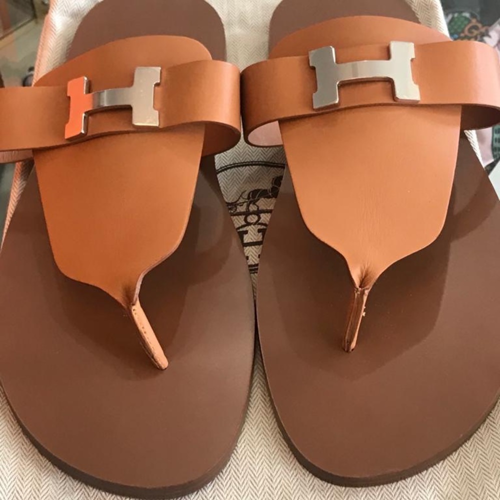 Authentic Hermès men’s sandals